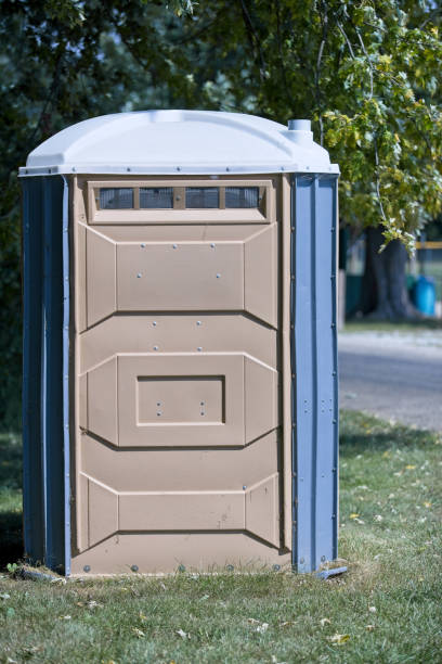 Portable Toilet Options We Offer in Mapleton, ND